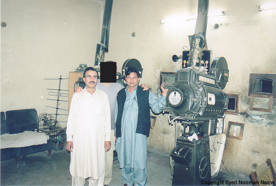 Lollywood-Lahore-Pakistan-Feb-2001-7.jpg